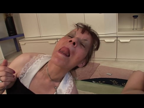 ❤️ Duha ka lola ug usa ka apohan adunay tulo ka lalaki ❌ Porn video sa amon