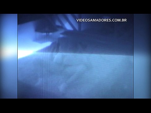 ❤️ Gipasalida sa bana ang iyang asawa nga nakighilawas sa silingan ug nahibal-an nga siya usa ka cuckold ❌ Porn video sa amon